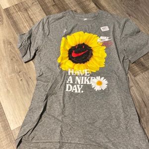 Nike T Shirt